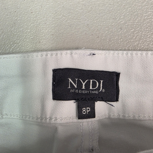 NYDJ Ella Denim Bermuda Shorts Optic White Sideseam Slit Stretch Size 8P - Picture 5 of 7